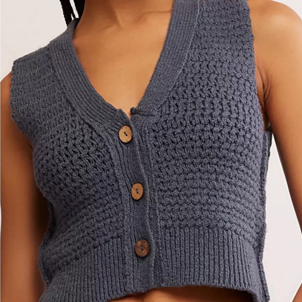 We The Free XS Free People NWT V-Neck Sweater Indigo Chunky Knit Cable Button
